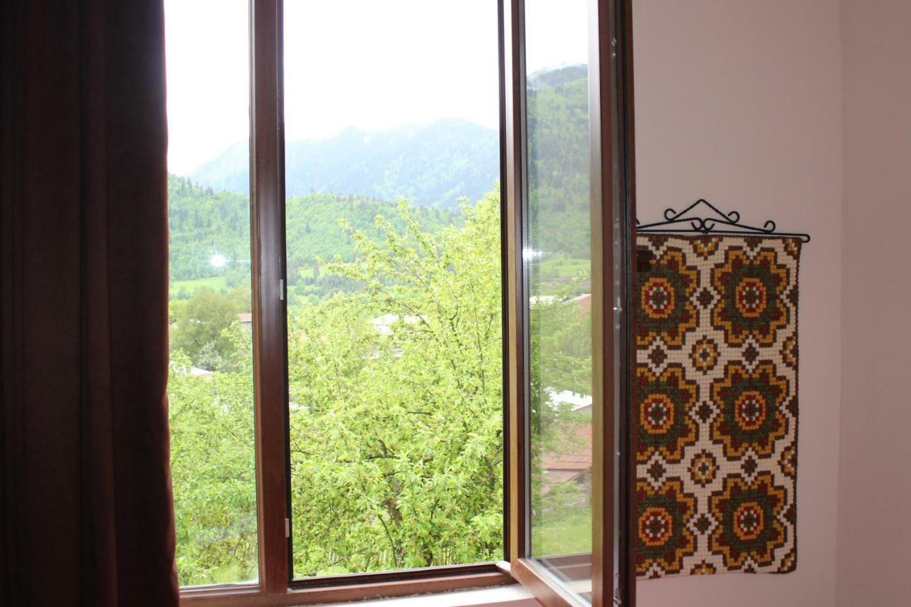 Village House Местія Екстер'єр фото