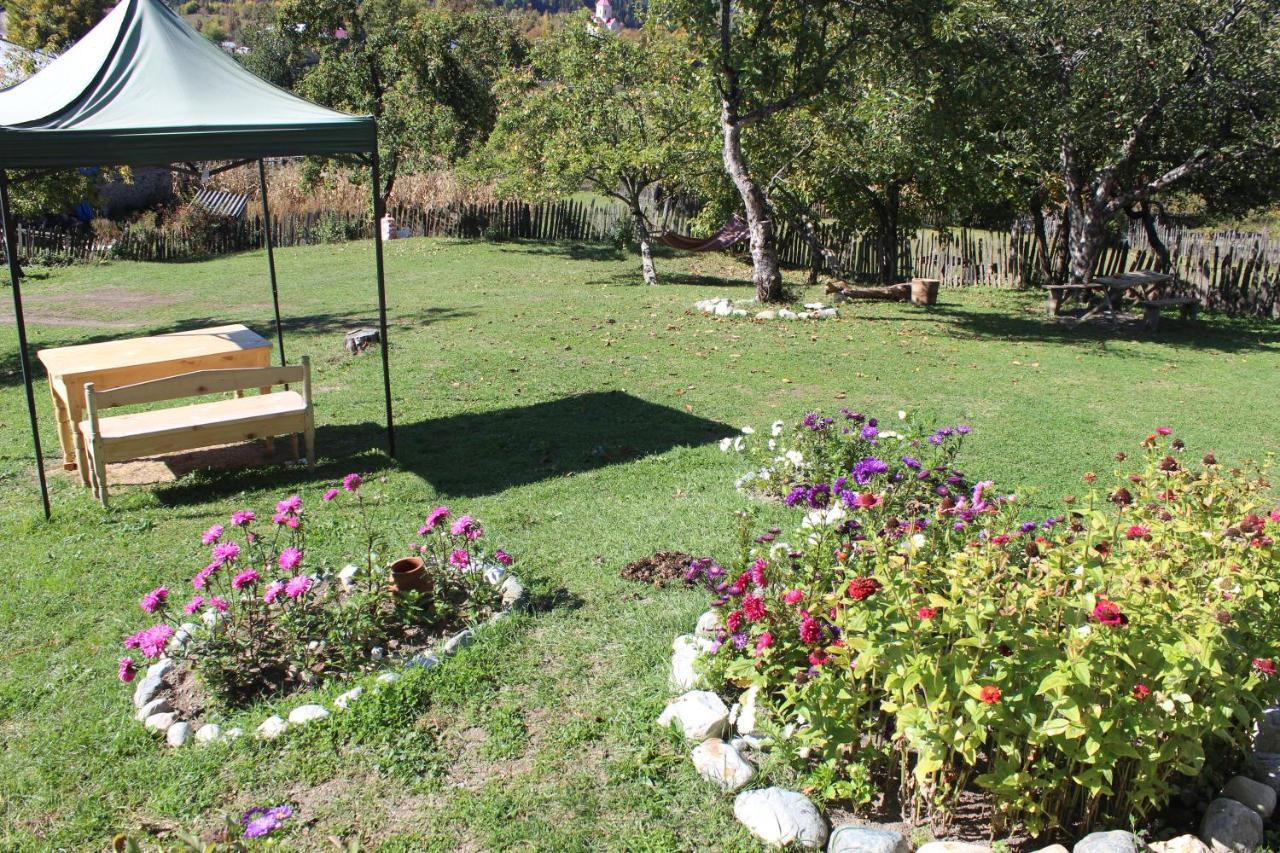 Village House Местія Екстер'єр фото